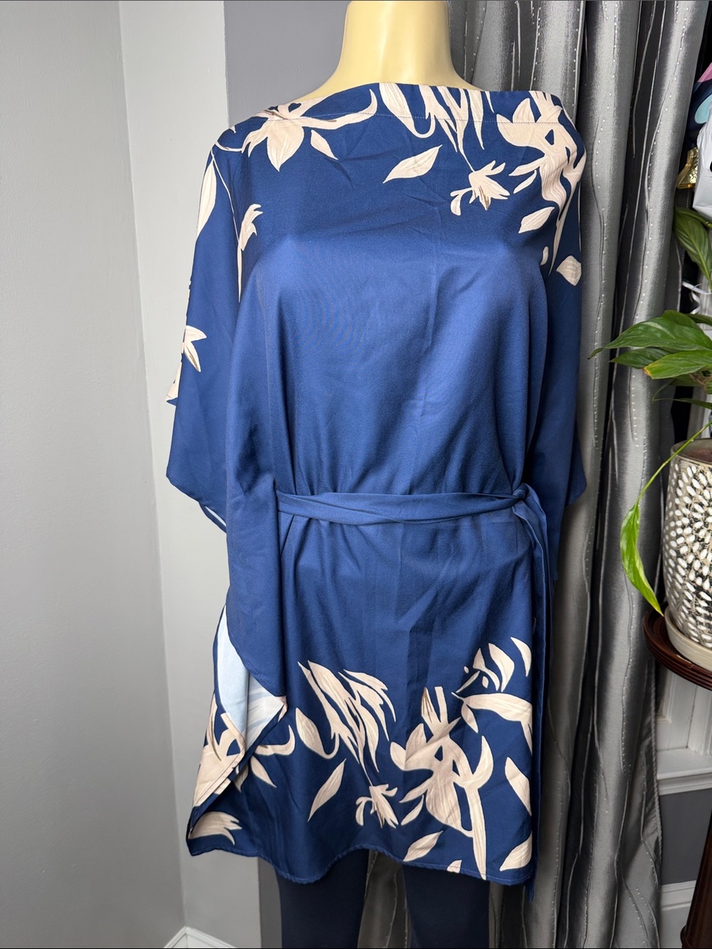Shell Women’s Sz S Navy Floral Belted Midi Dress